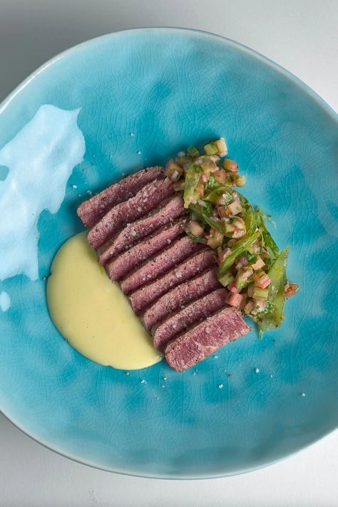 beef-tataki-with-tomato-salsa-and-ginger-mayonnaise Beef Tataki, Beef Tenderloin, Green Tomatoes, Tomato Salsa, Rhubarb, Easy Recipe, Mayonnaise, Beef Recipes, Ginger