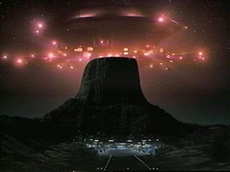 Close encounter with the third kind. Steven Spielberg Movies, Alien Encounters, Devils Tower, Science Fiction Movies, Sci Fi Films, Super 8, Close Encounters, Steven Spielberg, Ancient Aliens