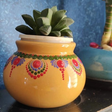 Home decor Marriage Pot Designs, Pot Decorating Ideas Indian, Matki Painting, Dotted Mandala, Handmade Decorative Items, Oil Pastel Drawings Easy, Pottery Projects, Whimsical Art Paintings, Diy Clouds