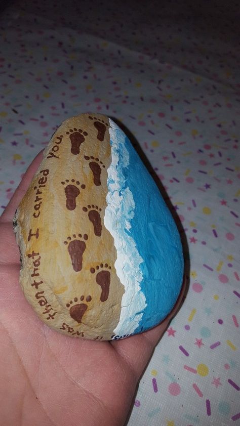 Rock Design Ideas, Seashell Letter, Beach Rock Art, Inspirational Rocks, Diy Rock Art, Painted Rocks Craft, Sand Painting, Painted Rocks Diy, Rock Painting Ideas Easy