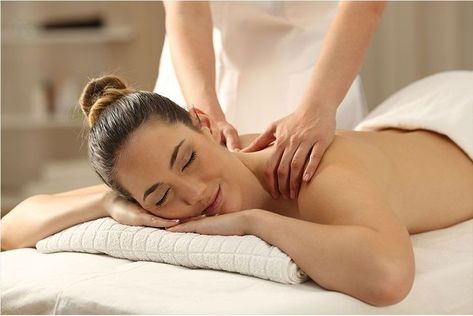 Massage Images, Massage For Women, Shoulder Massage, Massage Center, Massage Lotion, Stone Massage, Body Spa, Best Spa, Head Massage