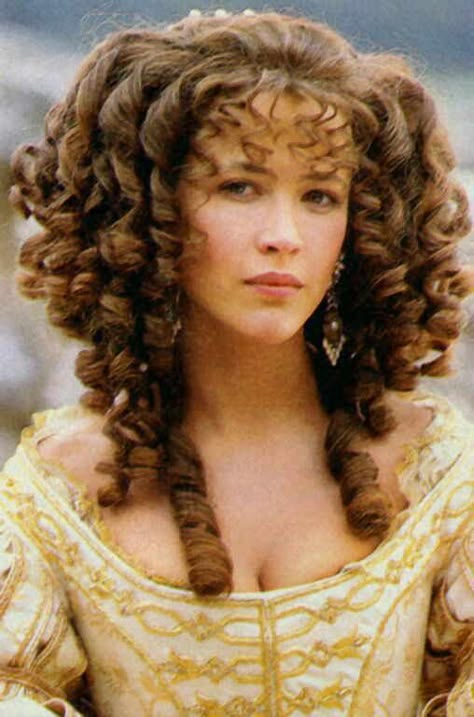 Sophie Marceau - film 'Marquise' (1997) set in the court of Louis XIV. 1700s Hair, Historical Hairstyles, 17th Century Fashion, French Actress, Hair Reference, Long Curly Hair, Long Curly, Marie Antoinette, Hair Designs