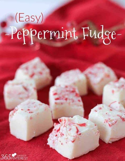 Easy Peppermint Fudge Peppermint Fudge Easy, Peppermint Fudge Recipe, Peppermint Christmas Cookies, Best Fudge Recipe, Perfect Christmas Dessert, Peppermint Fudge, Best Christmas Desserts, Fudge Recipes Easy, Easy Treat