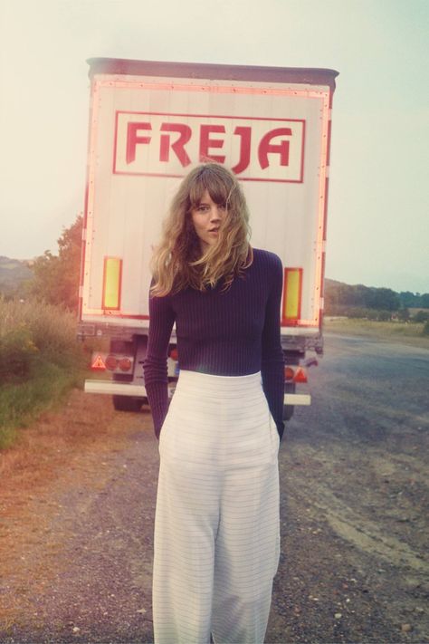 Freja Beha Erichsen H&M Studio Collection (Vogue.co.uk) Cass Bird, Freja Beha, Freja Beha Erichsen, Black And White Outfit, Vogue Archive, Vogue Uk, Moda Fashion, Look Cool, Celebrity Photos