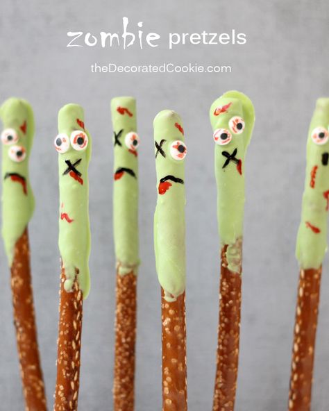 easy zombie pretzels for Halloween or The Walking Dead Spooky Chili, Skull Afghan, Disney Zombie, Cheerleader Birthday, Zombie Cheerleader, Spooky Halloween Desserts, Pasteles Halloween, Spooky Birthday, Easy Treats To Make