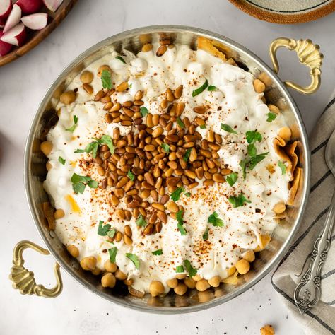 Chickpea Fatteh (Fattet Hummus) - Forks and Foliage Hummus Recipe Dried Chickpeas, Hummus Fatteh, Marinated Chick Peas With Whipped Feta, Hummus Dried Chickpeas, How To Make Hummus From Dried Chickpeas, Middle Eastern Breakfast, Brunch Egg Dishes, Salty Recipes, Vegan Sauce