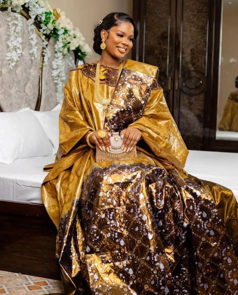 Gambian Wedding Dresses, Ivorian Wedding, Gambian Wedding, Gambian Clothes, Traditional African Clothing, African Traditional Wedding, Henna Party, African Models, Beauty Photoshoot