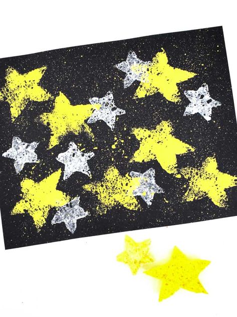 Star Crafts For Kids, Christmas Star Crafts, Star Crafts, Star Craft, Photo Crafts, Ladybug Rocks, Halloween Infantil, Construction Paper Crafts, Star Painting