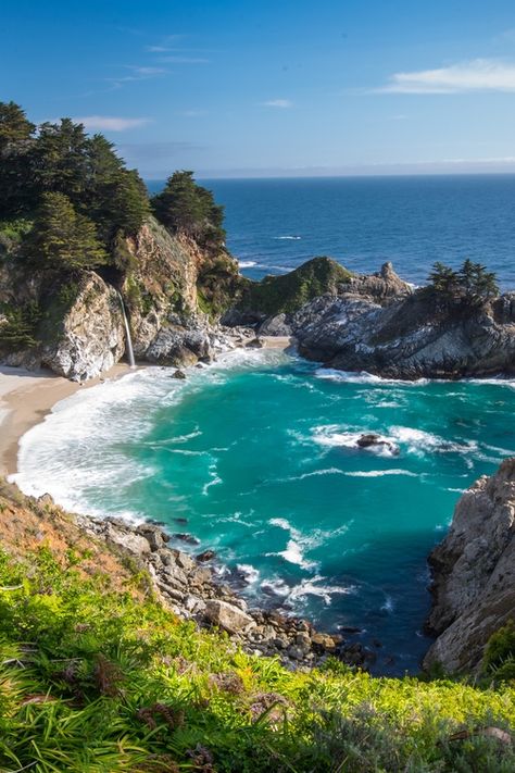 California Coast. Mcway Falls Big Sur, Mcway Falls, Setting Inspiration, California Coastline, Awesome Nature, Big Sur California, Dream Beach, Travel Spots, California Coast