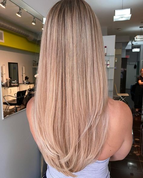 Smooth Blonde V-Cut Hairstyle Layered V Cut Hair, V Shape Haircut, Long Hair V Cut, U Cut Hairstyle, Layered Haircuts Straight Hair, Haircuts For Long Hair Straight, Shape Haircut, Long Blonde Hair Cuts, V Cut Hair