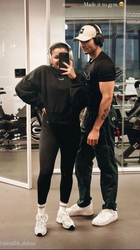 Partner Workouts, Hotel Workout, Gym Couple, Gym Partner, Sports Couples, Outfit Gym, Gym Pictures, Gym Photos, Buddy Workouts