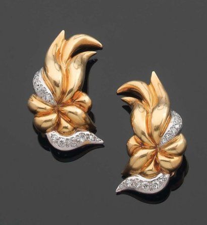 Suzanne Belperron, ca 1945 Belperron Jewelry, Suzanne Belperron, Modern Gold Jewelry, French Jewelry, Ear Clips, Ear Rings, Le Lot, Art Deco Jewelry, Simple Jewelry