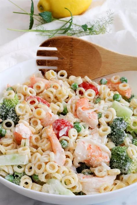 Creamy Shrimp Salad | Foodtalk Creamy Shrimp Salad, Shrimp Pasta Salad, Creamy Shrimp Pasta, Light Pasta, Shrimp Salad Recipes, Creamy Shrimp, Ditalini Pasta, Creamy Dressing, Healthy Shrimp