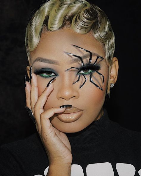 Get The Look: Aaliyah Jay's 3D Spider Makeup Tutorial - Talking With Tami Halloween Spider Makeup, Spider Makeup, Halloween Make-up Looks, Halloweenský Makeup, Tutorial Eyeshadow, Eyeshadow Ideas, Cute Halloween Makeup, Makeup Lovers, Halloween Makeup Inspiration