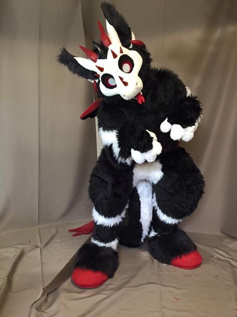 Phantom 309 the Dutch Angel Dragon made by Fur The Win Studios. Such a cutie!! Dutch Angel Dragon, Dragon Fursuit, Angel Dragon, Fursuit Ideas, Dino Mask, Fur Suit, Dutch Angle, Interesting Art, No. 2