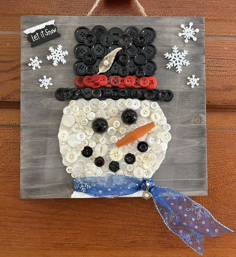 Button ,Jewelry ,Craft and Art Creations | Facebook Button Snowman Ornament, Christmas Button Art, Button Crafts For Adults, Art With Buttons, Button Snowman, Christmas Button Crafts, Button Art Projects, Buttons Crafts Diy, Christmas Buttons