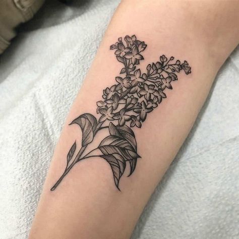 Tattoo Lilac, Larkspur Tattoo, Water Lily Tattoos, Lilac Tattoo, Syringa Vulgaris, Lilac Bushes, Daisy Tattoo, Red Tattoos, Floral Tattoo Design