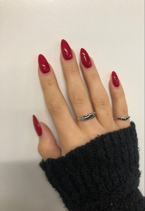 Red Nails For Pale Skin, Red Nails Olive Skin, Red Nails Pale Skin, Red Nails By Skin Tone Range, Candy Apple Red Nails Almond, 222 Nails, Apple Red Nails Acrylic, Crimson Red Nails, Red Nails 2023