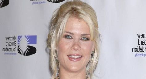 Alison Sweeney Alison Sweeney, Allison Janney, First Tv, Famous Americans, Hair Color Blue, Tap Dance, Reality Tv Shows, Reality Tv, Body Measurements