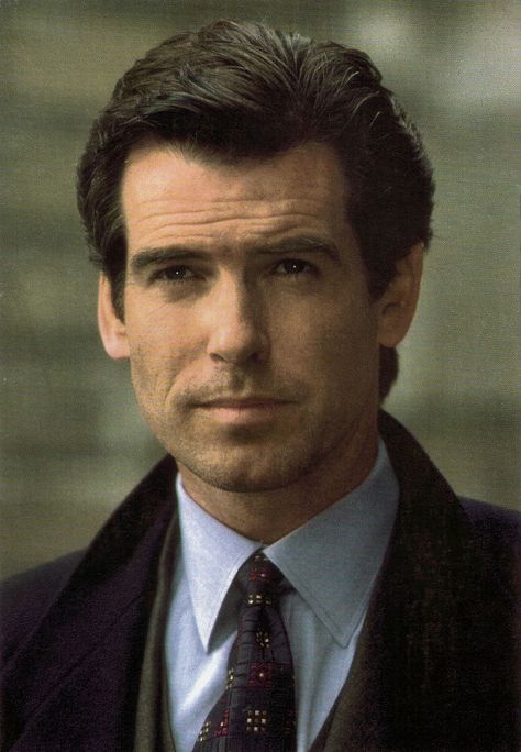 https://flic.kr/p/KrzhZG | Pierce Brosnan in Goldeneye (1995) | American postcard by Classico, San Francisco, no. 105-454. Photo: Danjaq / United Artists Corporation / Eon Productions / Mac B. Photo: publicity still for Goldeneye (Martin Campbell, 1995).  Irish film and television actor and film producer Pierce Brosnan (1953) is best known for his recurring role as British spy 007 in the popular James Bond film series. He first won over television audiences in the detective series Remington ... Piers Brosnan James Bond, Pierce Brosnan Goldeneye, James Bond Goldeneye, American Actors Men, Piers Brosnan, James Bond Style, Detective Series, 007 James Bond, James Bond Movies