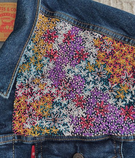 Denim Jacket Embroidery, Jean Jacket Diy, Embroidery Jeans Jacket, Embroidered Jean Jacket, Denim Embroidery, Creativity Art, Diy Jacket, Embroidered Denim Jacket, Diy Embroidery Patterns