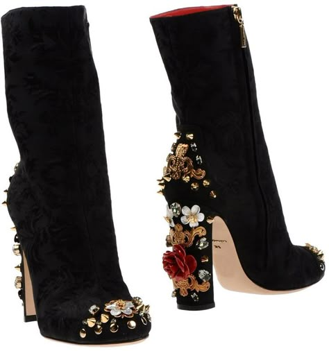 DOLCE & GABBANA Ankle boots Short Heel Boots, Short Black Boots, Fancy Shoes, Black Ankle Booties, Zipper Boots, Dolce E Gabbana, Diy Shoes, Boots Ankle, Crazy Shoes