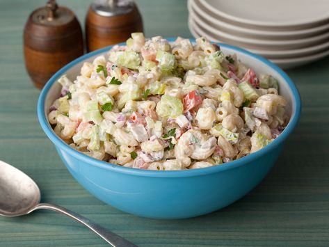 American Macaroni Salad recipe from Food Network Kitchen via Food Network Summer Macaroni Salad, Salad Coleslaw, Healthy Pasta Salad, Macaroni Salad Recipe, Pasta Carbonara, Salad Pasta, Healthy Summer Recipes, Macaroni Salad, Healthy Pastas