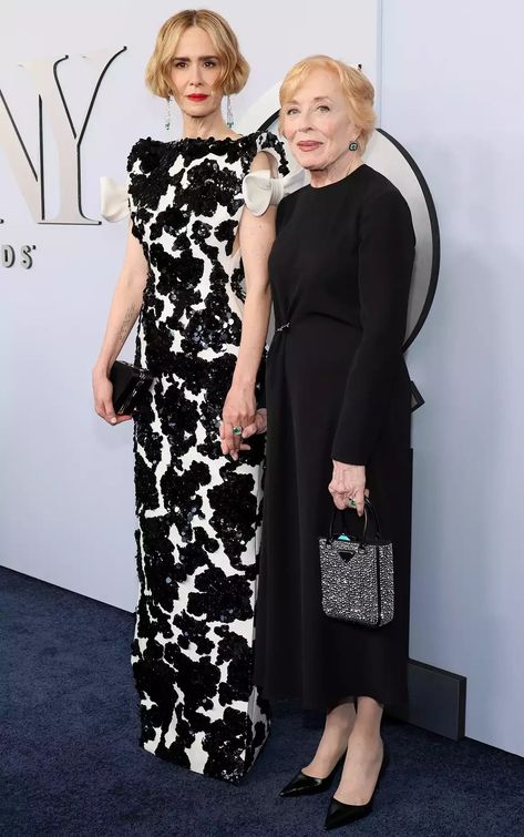 Sarah Paulson and Holland Taylor Sarah Paulson And Holland Taylor, Holland Taylor, Sarah Paulson, The Great White, Brooke Shields, Big Night, Tony Awards, Fashion Couple, Celebrity Entertainment