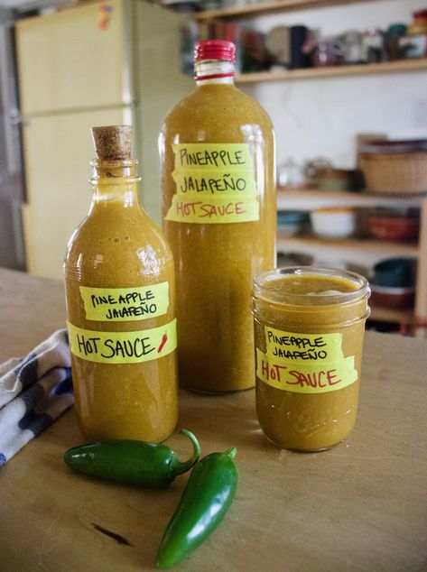 Pineapple Hot Sauce Recipe, Pineapple Hot Sauce, Jalapeno Hot Sauce Recipe, Canning Sauces, Jalapeño Hot Sauce, Make Popsicles, Hot Pepper Recipes, Hot Sauce Recipe, Spicy Pineapple