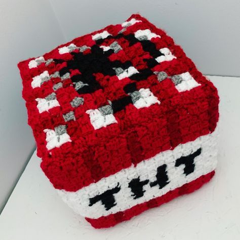 Pattern for a Minecraft TNT block using corner to corner crochet Minecraft Crochet Patterns, Minecraft Crochet, Corner Crochet, Corner To Corner Crochet, Crocheting Ideas, Crochet Blocks, Crochet Design Pattern, Corner To Corner, Haken Baby