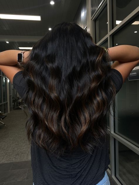 Neutral Brown Balayage On Dark Hair, Dark Chocolate Balayage, Dark Brunette Balayage, Black Hair Balayage, Dark Brunette Hair, Brown Hair Inspo, Brunette Balayage, Brunette Hair With Highlights, Dark Brunette