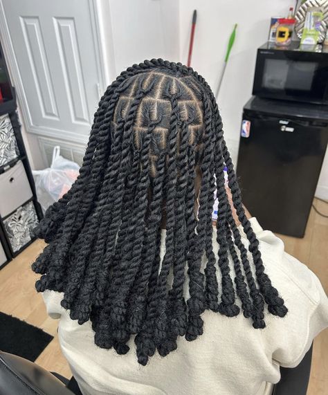 Worst Hairstyles, Worst Haircuts, Hairstyle For Black Women, Invisible Locs, Hair Braid Patterns, Short Box Braids Hairstyles, Protective Hair, Big Box Braids Hairstyles, Black Ponytail Hairstyles