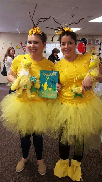 Dr. SEUSS star bellied sneeches Dr Seuss Sneetches Costume, Dr Seuss Book Costumes, Sneeches Dr Seuss Costume, Dr Suess Dress Up Ideas For Teachers, Dr Suess Costumes For Adults, Dr Seuss Characters Dress Up, Dr Seuss Dress Up, Dr Suess Characters Costumes, Diy Dr Seuss Costumes