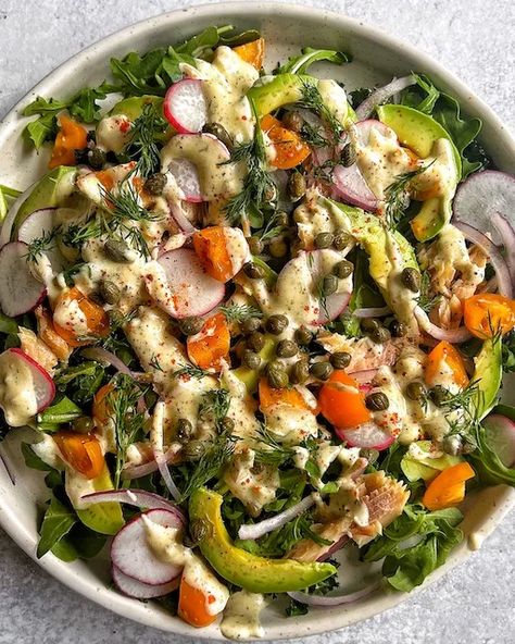 Capers Salad, Salad Radish, Trout Salad, Smoked Trout Recipe, Smoked Trout Salad, Mackerel Salad, Edamame Salad, Salad Inspiration, Trout Recipes