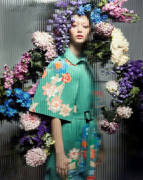 Sara Grace Wallerstedt | Vogue China | Floral Fashion Editorial Sara Grace Wallerstedt, Sara Grace, Fierce Fashion, Vogue China, Photography Editorial, Spring Photography, Vogue Russia, Floral Fashion, Fashion Photography Editorial