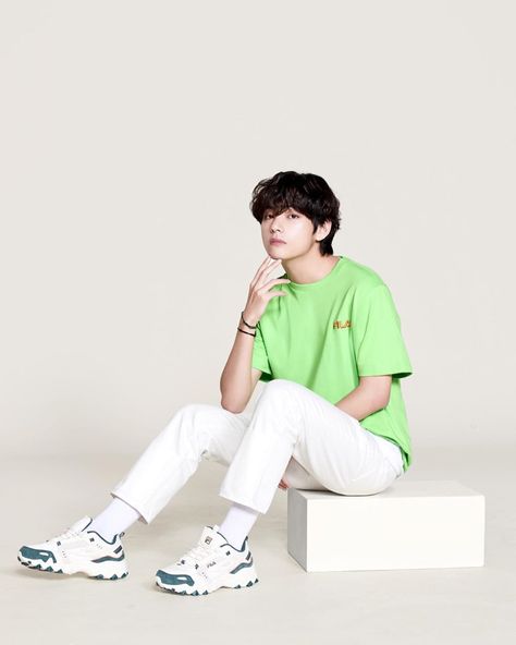 #taehyung #v #bts Bts Cute, Photographie Portrait Inspiration, Taehyung Photoshoot, Korean Boy, Seokjin Bts, Kim Taehyung Wallpaper, Green Outfit, Bts Korea, Pants Men