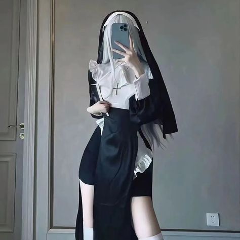 Black Dress Halloween Costume, Nun Costume, Halloween Costumes For Women, Fancy Dress Up, Costume Themes, Costume Collection, Dress Halloween Costume, Estilo Punk, Cosplay Dress