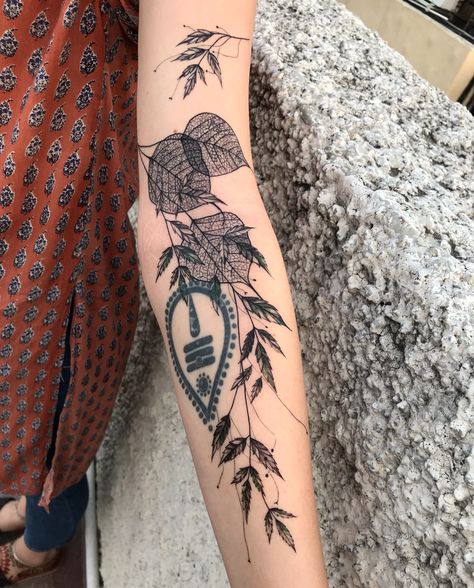 Leaves tattoo, leafs tattoo, neem tattoo, Bodhi tattoo, forarm tattoo #Angelzimik #angelzimiktattoo #angelinkylicious #angel_inkylicious Bohdi Tree Leaf Tattoo, Bodhi Leaf Tattoo, Bodhi Tree Tattoo, Bodhi Tattoo, Tattoo Leaf, Roots Tattoo, Beautiful Tattoo Designs, Leaves Tattoo, Dragon Tattoos For Men