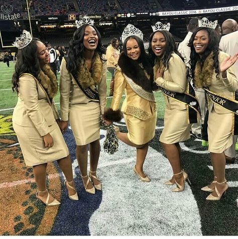 Grambling State Royal Court 2016-2017 (Bayou Classic) Hbcu Queen Campaign Ideas, Homecoming Fits Black Women, Hbcu Campaign Ideas, Homecoming Queen Aesthetic, Blackprom Dresses, Hbcu Pageant, Hbcu Queen, Matching Prom Couples, Hbcu Aesthetic