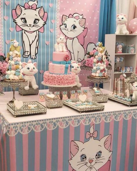 Marie Cat Birthday Party, Aristocats Party, Disney Birthday Party Ideas, Kitten Birthday Party, Kitty Birthday Party, Cat Themed Birthday Party, Birthday Party Treats, Hello Kitty Birthday Party, Birthday Party Desserts