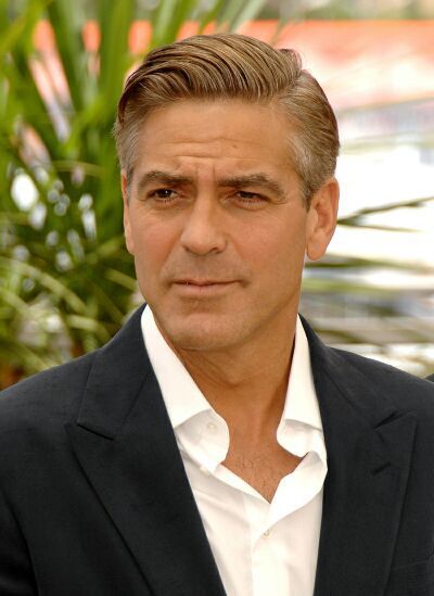 George Clooney George Clooney Haircut, George Clooney Style, 40 Year Old Hair Styles, Over 40 Hairstyles, 50 Year Old Men, 40s Hairstyles, Comb Over Haircut, Old Hairstyles, The Great