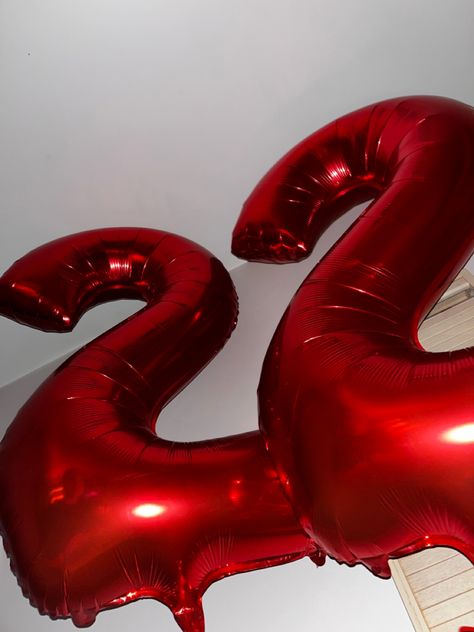 Eras Aesthetic, Taylor Swift Red Album, Taylor Swift Birthday Party Ideas, 22 Taylor, Red Birthday Party, Taylor Swift 22, Feeling 22, Taylor Swift Party, Taylor Swift Birthday