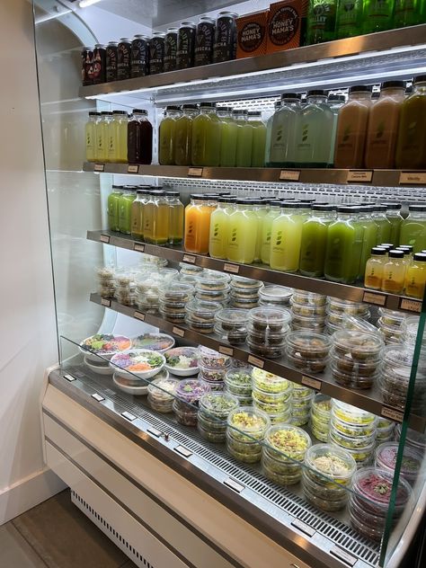 Health Food Restaurant, Healthy Coffee Shop Food, Organic Cafe Design, The Wellness Cafe, Cafe Grab And Go, Healthy Cafe Interior, Smoothie Shop Interior, Healthy Cafe Design, Healthy Cafe Food