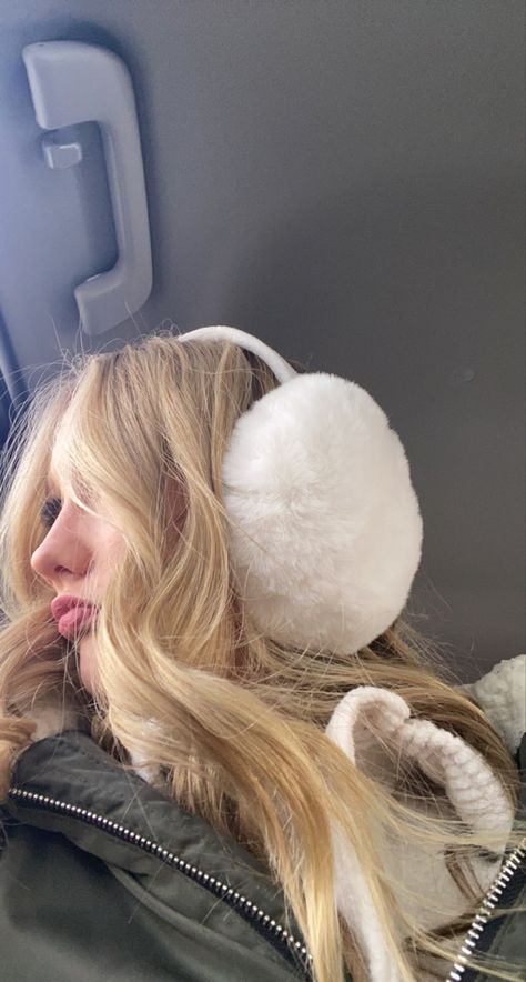 #winter #earmuffs Ear Muffs Aesthetic, Winter Astethic, Earmuffs Outfit, Winter Earmuffs, Y2k Girl, Insta Outfits, Ear Muffs, Christmas Feeling, Darjeeling