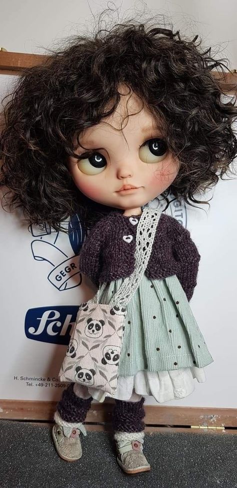 Blonde Blythe Doll, Doll Curly Hair, Short Dark Hair, Hair Icon, Photo P, Valley Of The Dolls, Hello Dolly, Foto Ideas Instagram, Bratz Doll