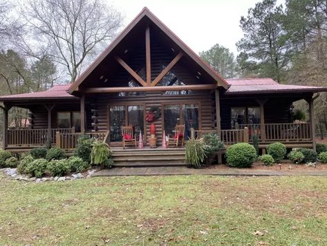 Log Cabin Exterior Paint Colors, Modern Log Cabins Exterior, Log Home Exterior Colors, Exterior Color Ideas, Log Cabin Exterior Ideas, Cabin Exterior Colors, Prefab Log Cabins, Log Cabin Home Kits, Cabin Porches