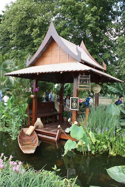 Thai Garden Ideas, Thai House Design, Thai Garden, Where To Stay In London, Thai Decor, Chao Phraya River, Hampton Court Flower Show, Scented Flowers, Tropical Trees