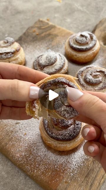 Arina Kysh on Instagram: "Almond croissant meets muffin ✨

This simple version of an almond croissant is easy to make and take less than half an hour! 

Makes 12 cruffins

2 sheets of puff pastry

Almond Filling:
80 g almond flour
1 egg
40 g soft butter
45 g sugar
1/2 tsp vanilla extract
1/4 tsp almond extract

Combine all of the almond filling ingredients together. 

Spread the filling onto both sheets of puff pastry. 

Cut into 6 strips from each sheet and then roll them up cinnamon roll style. 

Place into muffin tin and bake in a preheated oven at 400 for 20 mins or until golden. 

#almondcroissant #cruffin #almondcruffin #crossiant #cruffinrecipe #easycrossiants #crossiant" Almond Treats, Almond Rolls, Cruffin Recipe, Almond Filling, Almond Desserts, Puff Pastry Desserts, Coffee Cake Muffins, Almond Croissant, Almond Extract