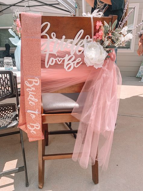 DIY bride to be chair. My mother made this amazing chair for me for my bridal shower! Bride To Be Chair, Bridal Shower Chair, Chair Diy, Diy Bride, Shower Chair, Diy Brides, Bride To Be, Diy Party, My Mother