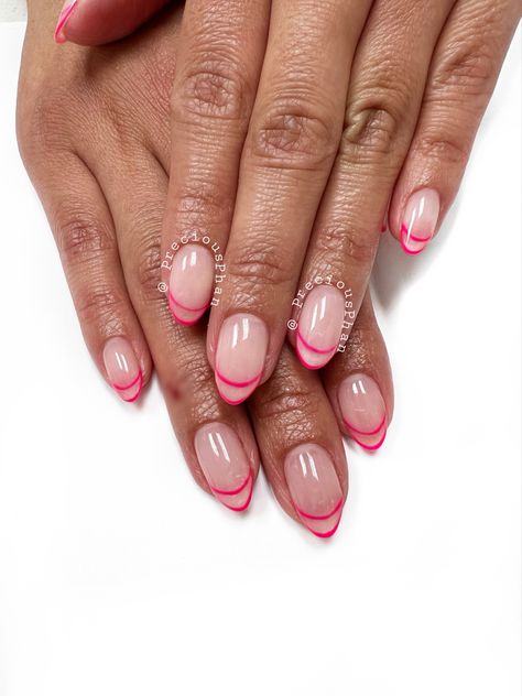 Outlined Tip Nails, Pink Outline French Nails, Triple French Nails, Open French Tip Nails, French Variations Nails, Outlined Nail Design, Geometric French Tip Nails, Outlined French Tip Nails, French Outline Nails